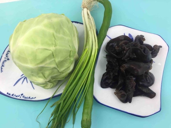 Vegetarian Stir-fried Cabbage Black Fungus recipe