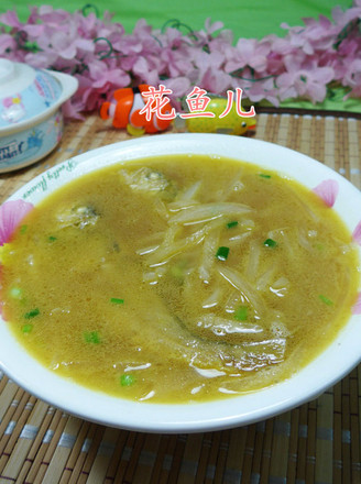 Yellow Croaker Soup with Shredded Radish recipe