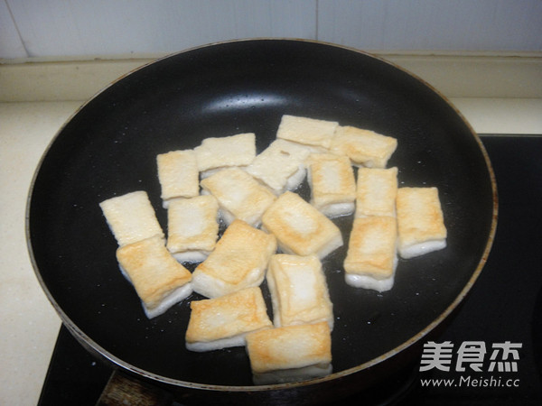 Sausage Fried Thousand Page Tofu recipe