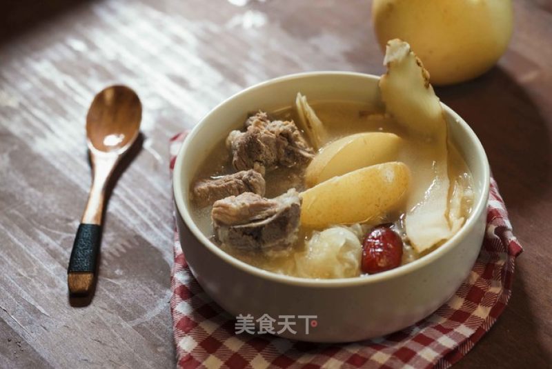 [mother Komori Recipe] Autumn Soup-pot Ribs with Sand Ginseng, Yuzhu, Sydney, White Fungus and Tremella recipe