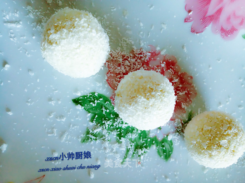 Egg White Coconut Balls recipe