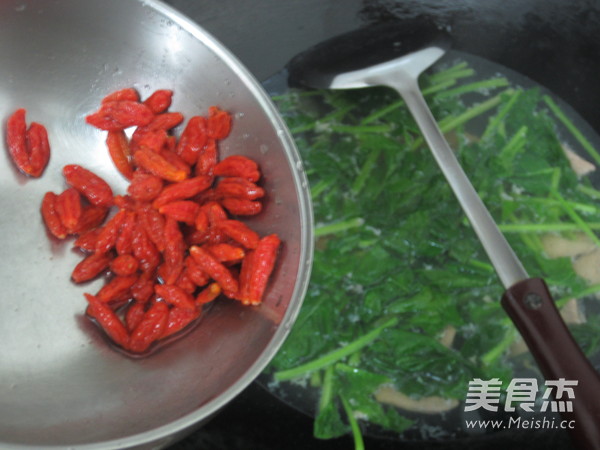 Chinese Wolfberry and Pork Liver Soup recipe