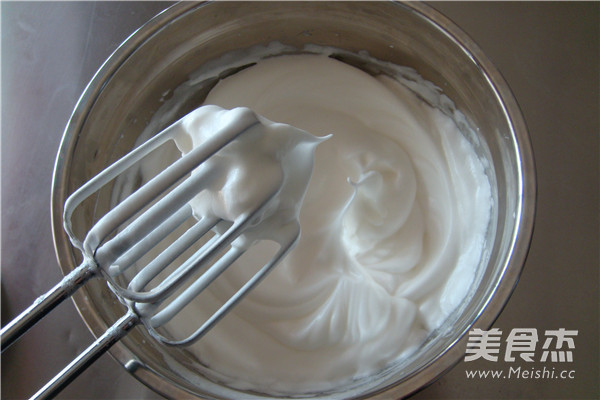 Creamy Frosted Rose Flower Cake recipe