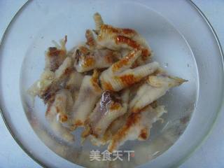 [flying Birds and Beasts]: Braised Chicken Feet with Pu'er Tea recipe