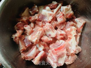 Stewed Pork Ribs with White Mushroom recipe