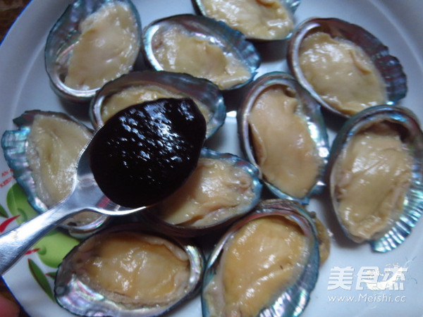 Steamed Abalone with Hou Zhu Sauce recipe