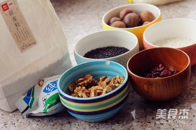 Chestnut Fragrant Black Rice Naked Oatmeal Cake recipe