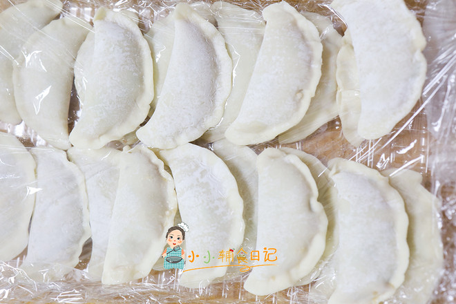 Supplementary Cabbage and Pork Dumplings Over 10 Months Old recipe