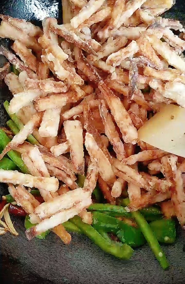 Stir-fried Lotus Root Strips recipe