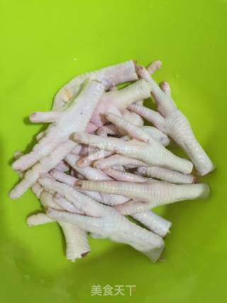 Spiced Chicken Feet recipe