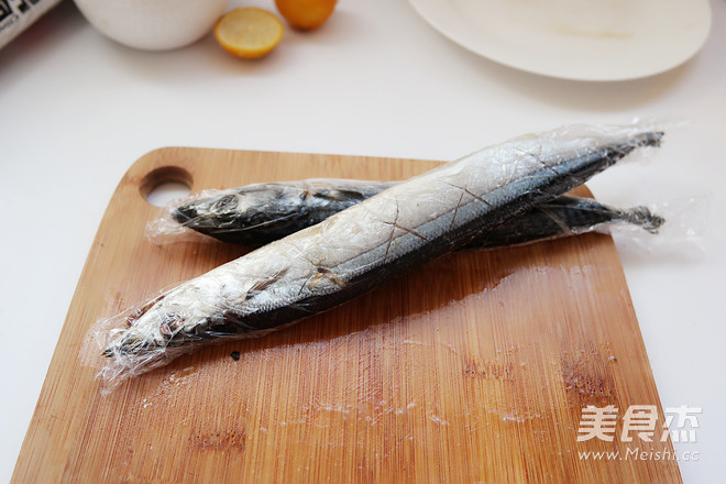 Salt-fried Saury recipe