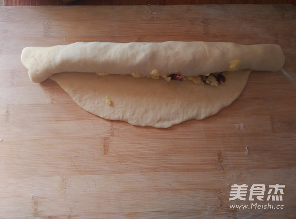 Coconut Cranberry Garland Bread recipe