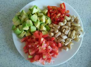 Stir-fried Chicken with Avocado and Cashew Nuts recipe