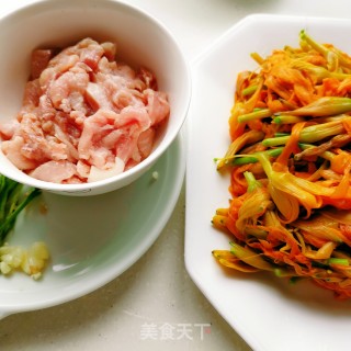 Stir-fried Pork with Daylily recipe