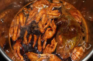 Chicken Feet with Pepper and Tiger Skin recipe