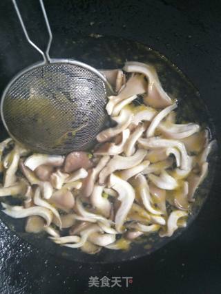 Stir-fried Green Beans with Mushroom recipe