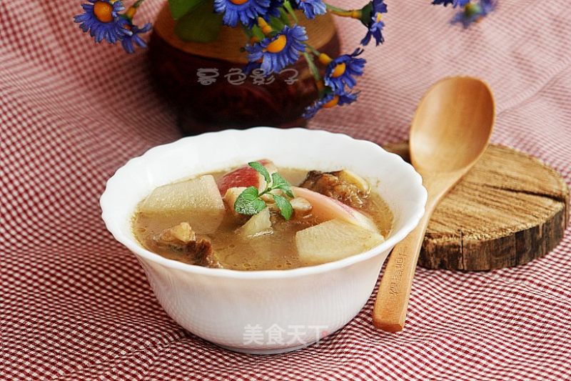 Stewed Radish Beef Bone Soup recipe