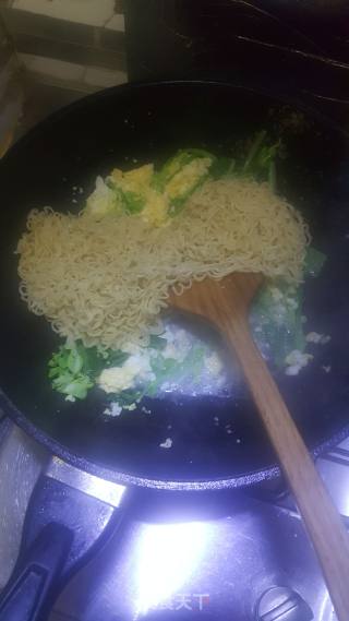 Fried Instant Noodles recipe