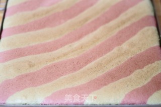 Two-color Blueberry Jam Cake Roll recipe