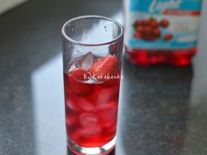 Berry Berry White Tea Iced Drink recipe