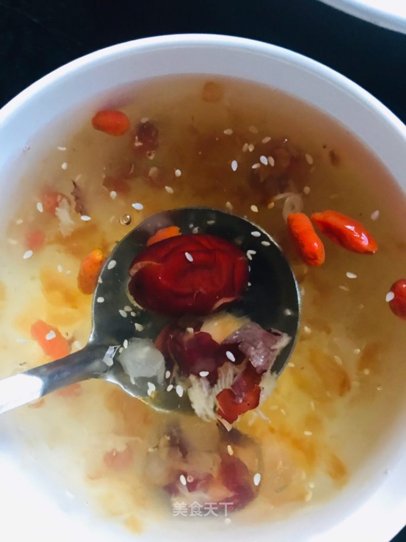 Snow Yan, Peach Gum, Soap Jap, Rice, Red Date, Wolfberry, Sesame Soup recipe