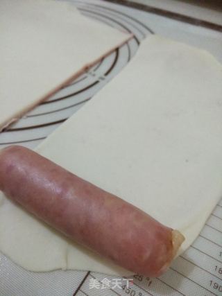 Two-color Cheese Sausage Bun recipe