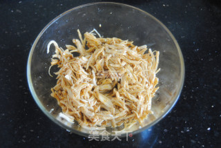 Shredded Chicken with Perilla recipe
