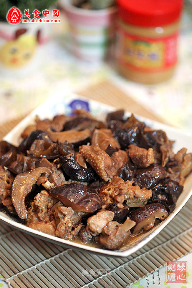 [cantonese Cuisine] Braised Duck with Mushrooms and Cloud Ears recipe