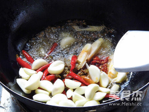 Braised Unagi with Garlic Sauce recipe