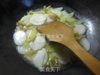 Mustard Shredded Night Flowering Rice Cake Soup recipe