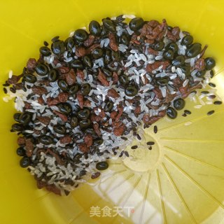 Ginseng Fruit Three Black Porridge recipe