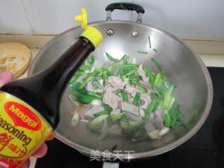 Stir-fried Green Garlic Belly Slices recipe