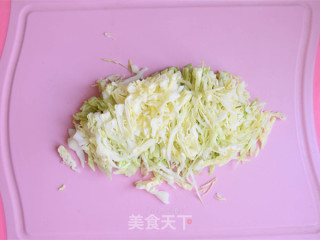 Stir-fried Wire Noodles with Cabbage recipe