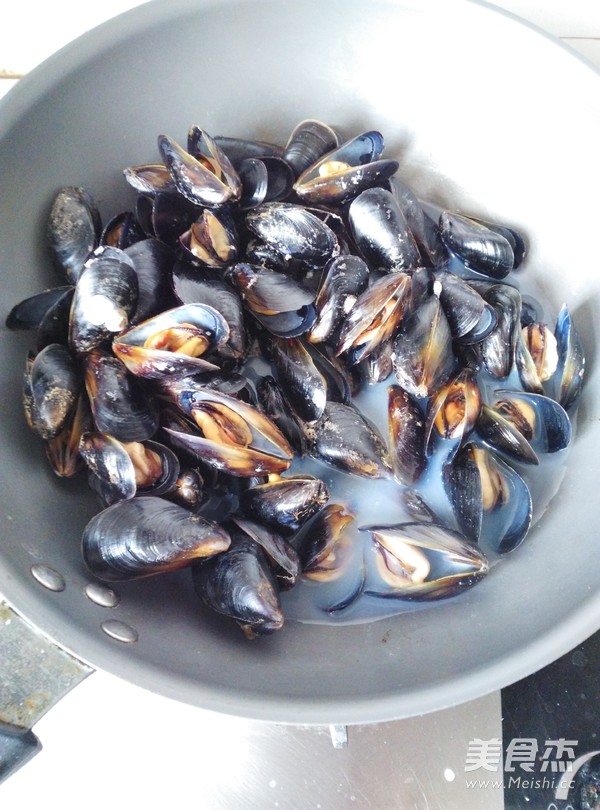 Scallion Oil Mussels recipe