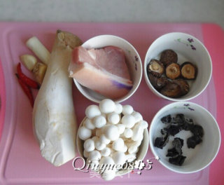 White Radish Mushroom Soup recipe