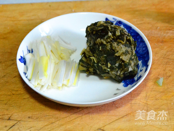 From A Bite of Raw Bamboo Shoots to Delicious Fried Pickled Bamboo Shoots recipe