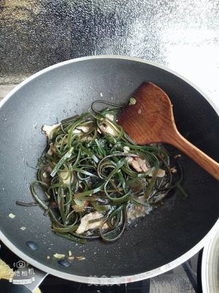 Stir-fried Pork Belly with Seaweed recipe