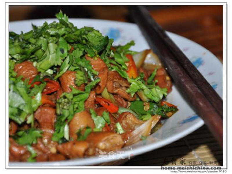 Mouth-watering Chili-fried Pork Intestines recipe