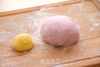 Happy Big Flower-like Steamed Buns recipe