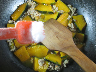 Stir-fried Japanese Pumpkin with Minced Meat recipe