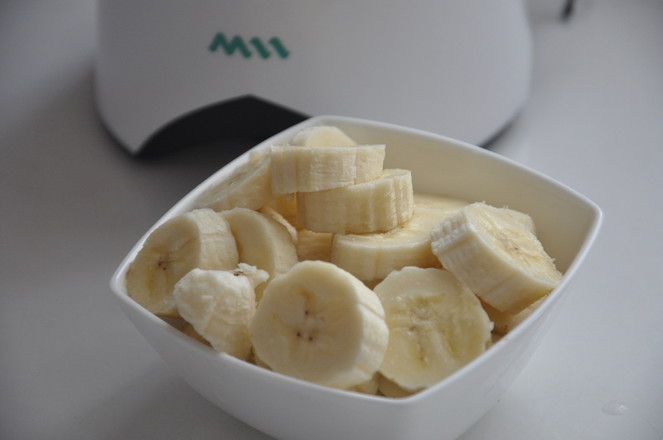 Tomato Banana Milkshake recipe