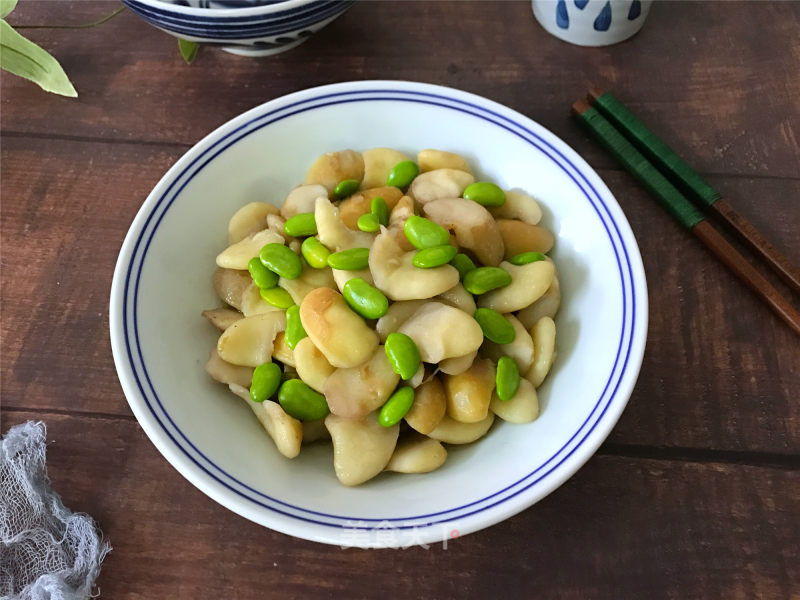 Fried Water Chestnut with Edamame recipe