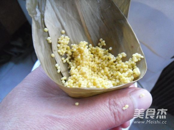 Yellow Rice Meat Dumplings recipe