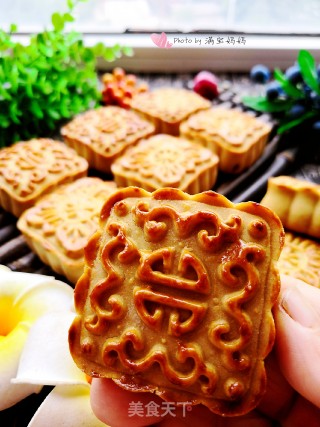 Rose Bean Paste Cantonese Mooncake recipe