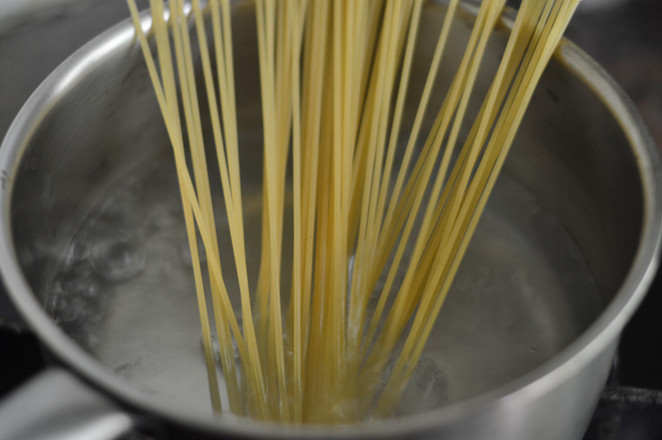 Pasta with Beef Sausage and Tomato Sauce recipe