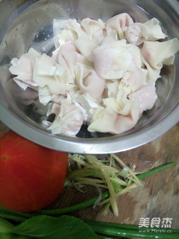 Ravioli with Tomatoes and Greens recipe