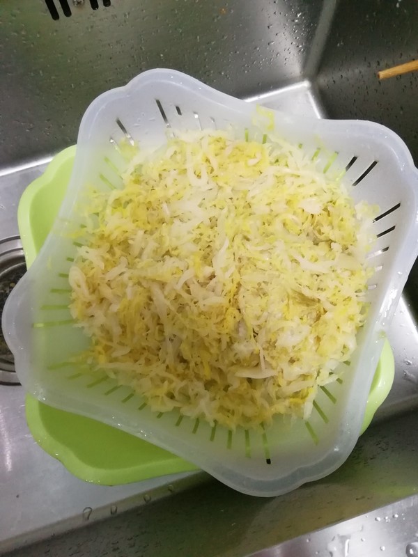 Stewed Pork Neck Bones with Sauerkraut Vermicelli, One of The Famous Dishes in Northeast China recipe