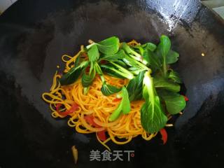 Fried Noodles with Seafood recipe