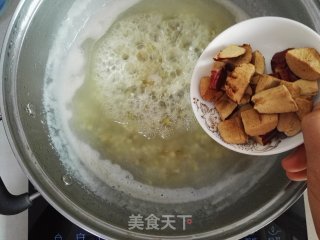 Mung Bean and Red Date Congee recipe