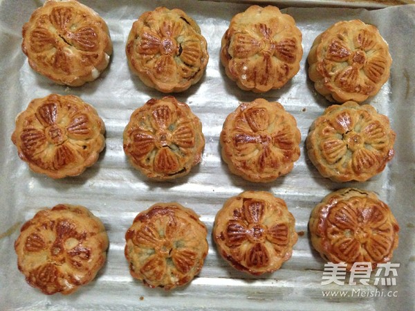 Bean Paste Mooncake recipe